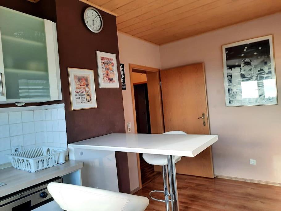 Gemuetliche, Helle Wohnung Im Luftkurort Dansenberg Kaiserslautern Exterior foto